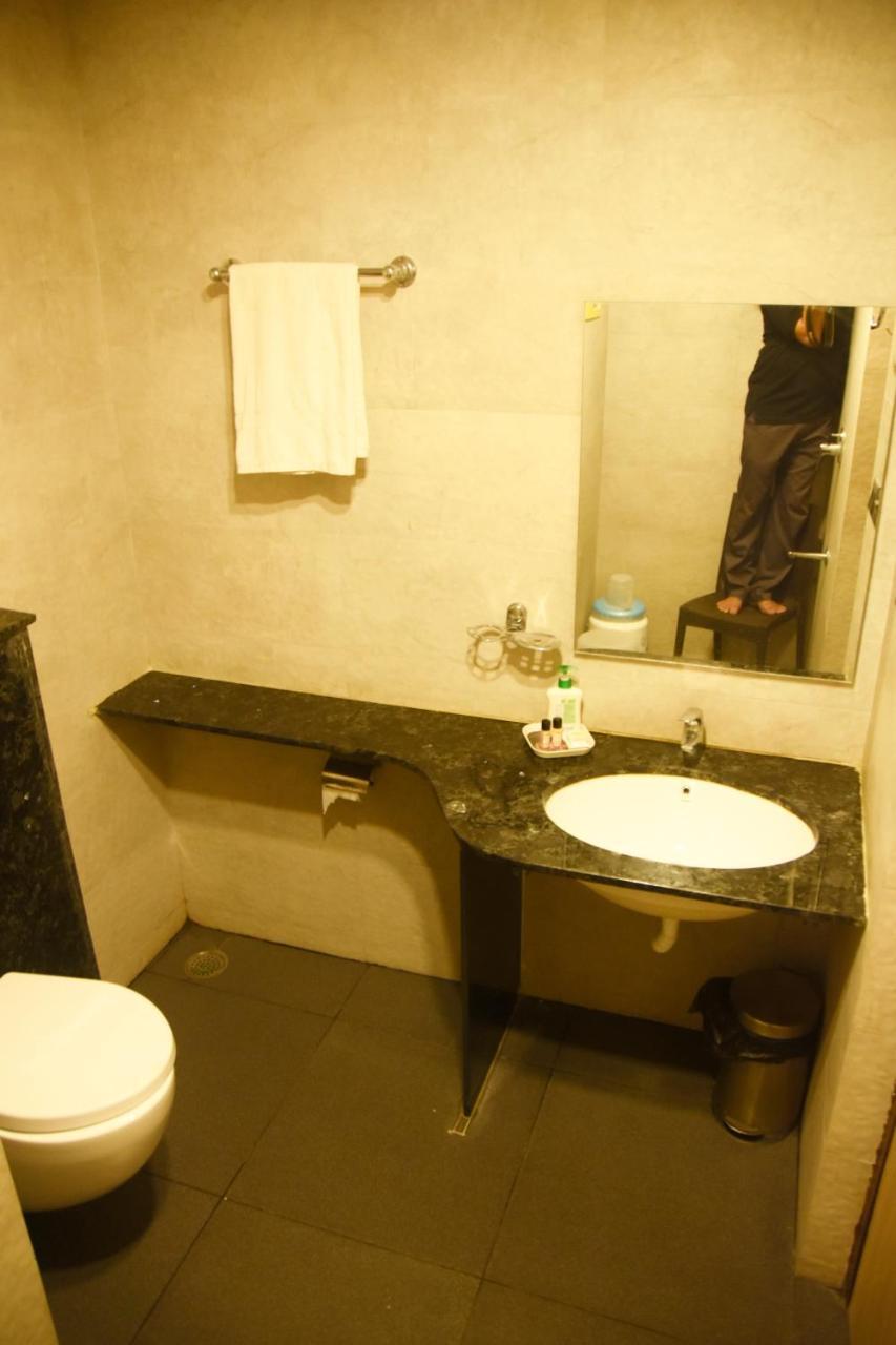 Hotel Om International Gokarna  Bagian luar foto