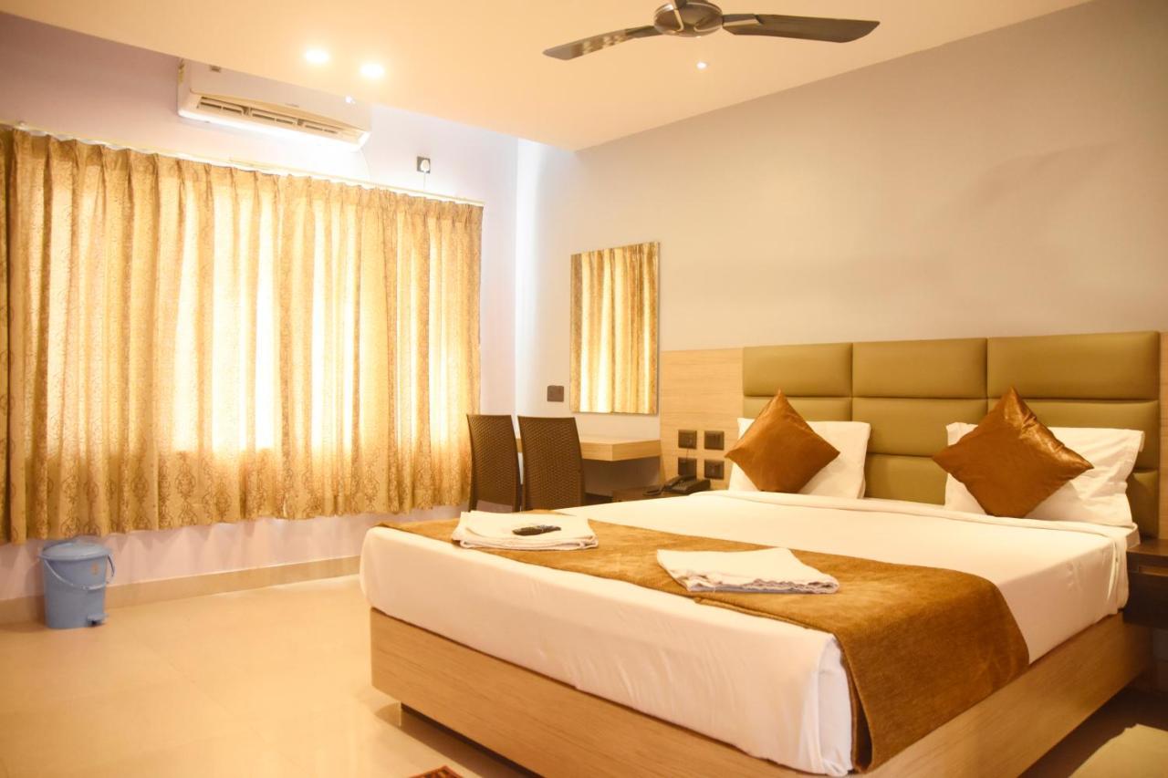 Hotel Om International Gokarna  Bagian luar foto