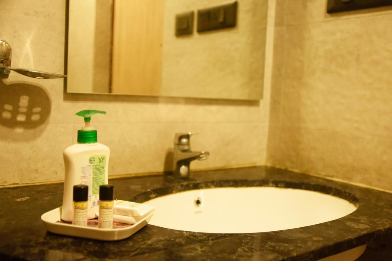 Hotel Om International Gokarna  Bagian luar foto