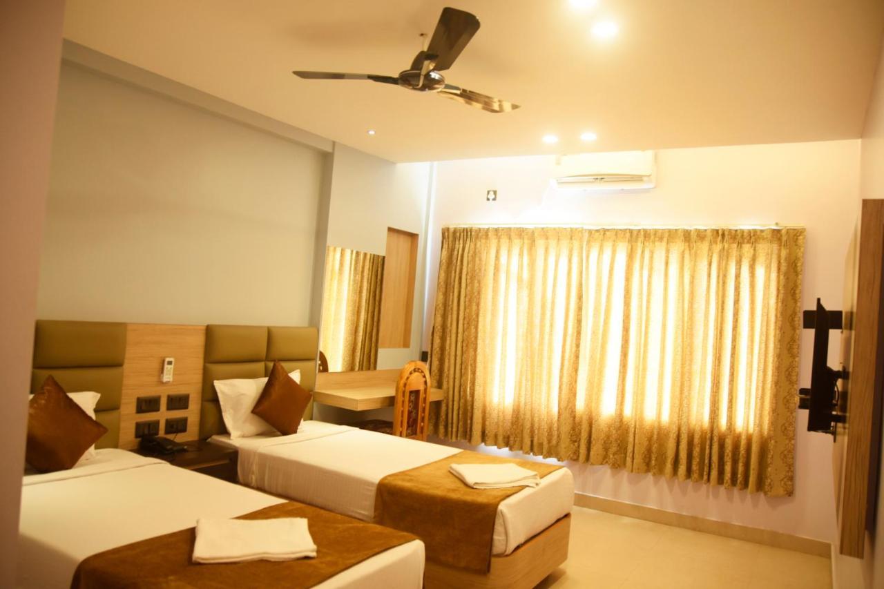 Hotel Om International Gokarna  Bagian luar foto